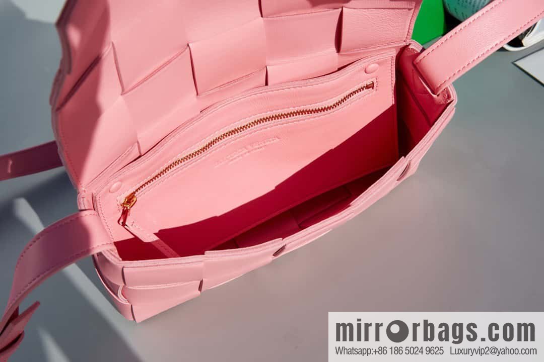 Bottega Veneta Code: 80820 #cassette bag pink