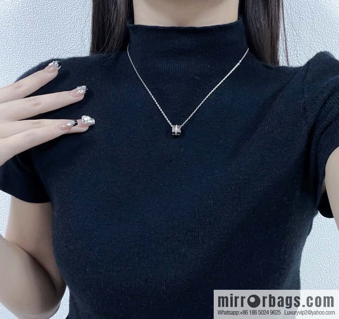 ❗️New ❗️ [Style] Chopard ICE CUBE Necklace with Diamonds