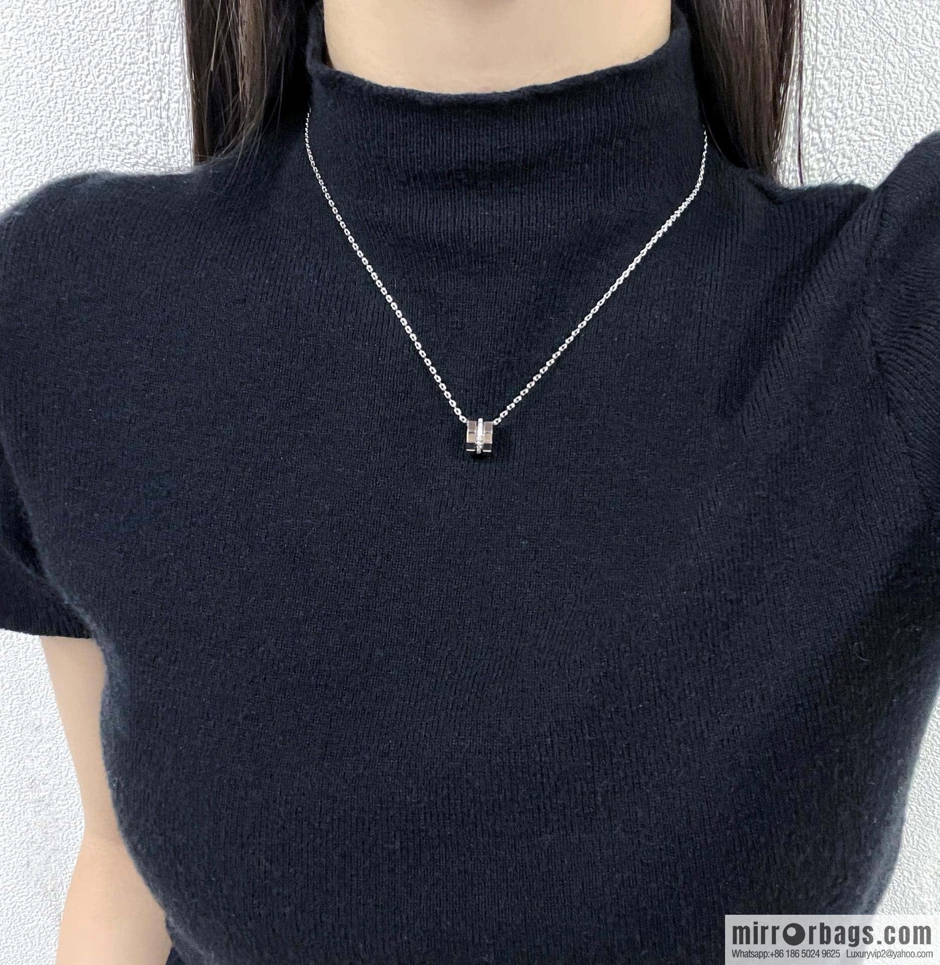❗️New ❗️ [Style] Chopard ICE CUBE Necklace with Diamonds