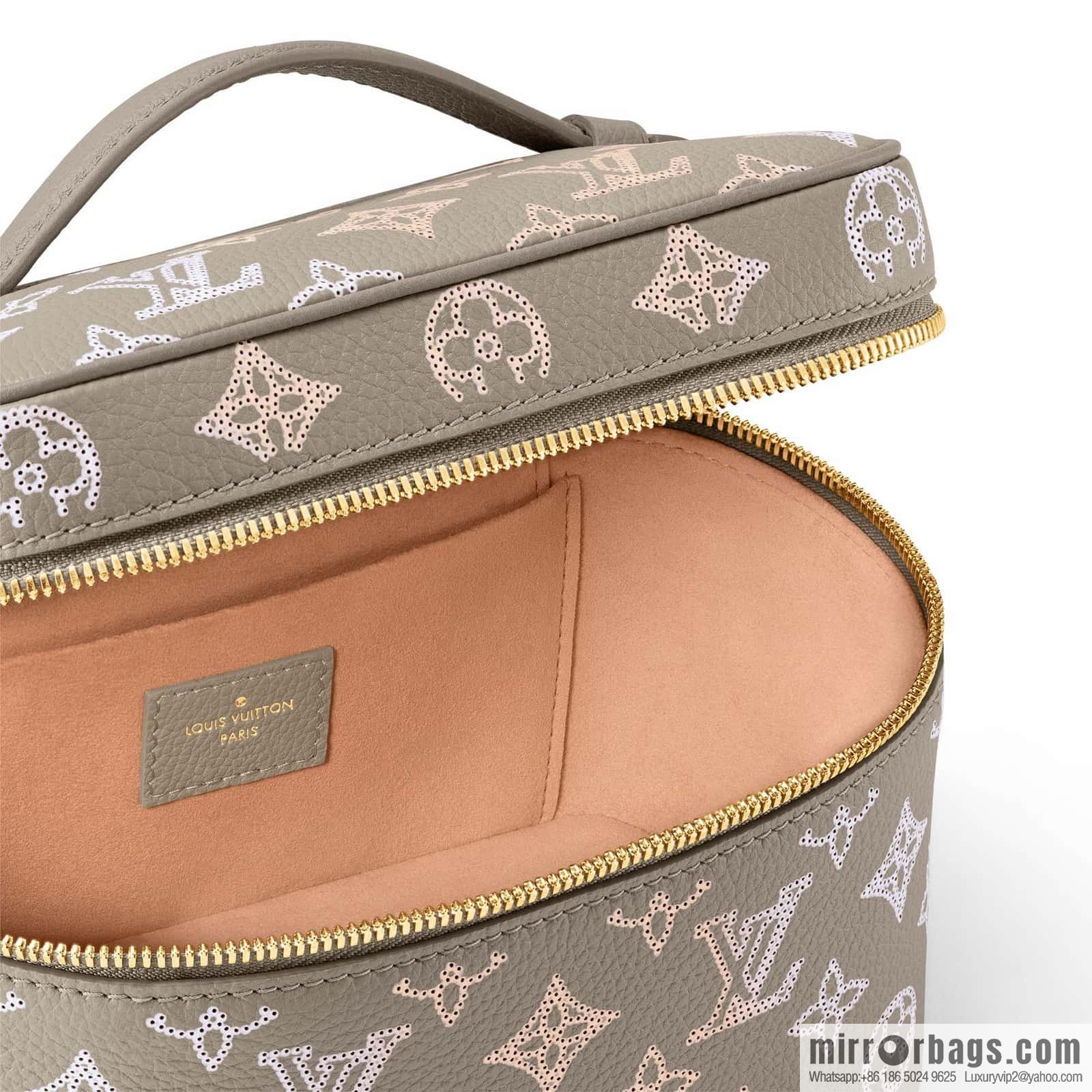 [Original order boutique] M23550 light gray full leather pouch series NICE mini pouch M44495 gray (cut-out)