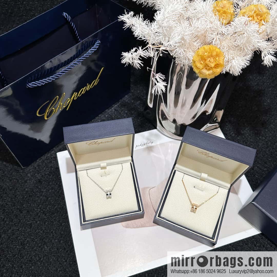 ❗️New ❗️ [Style] Chopard ICE CUBE Necklace with Diamonds