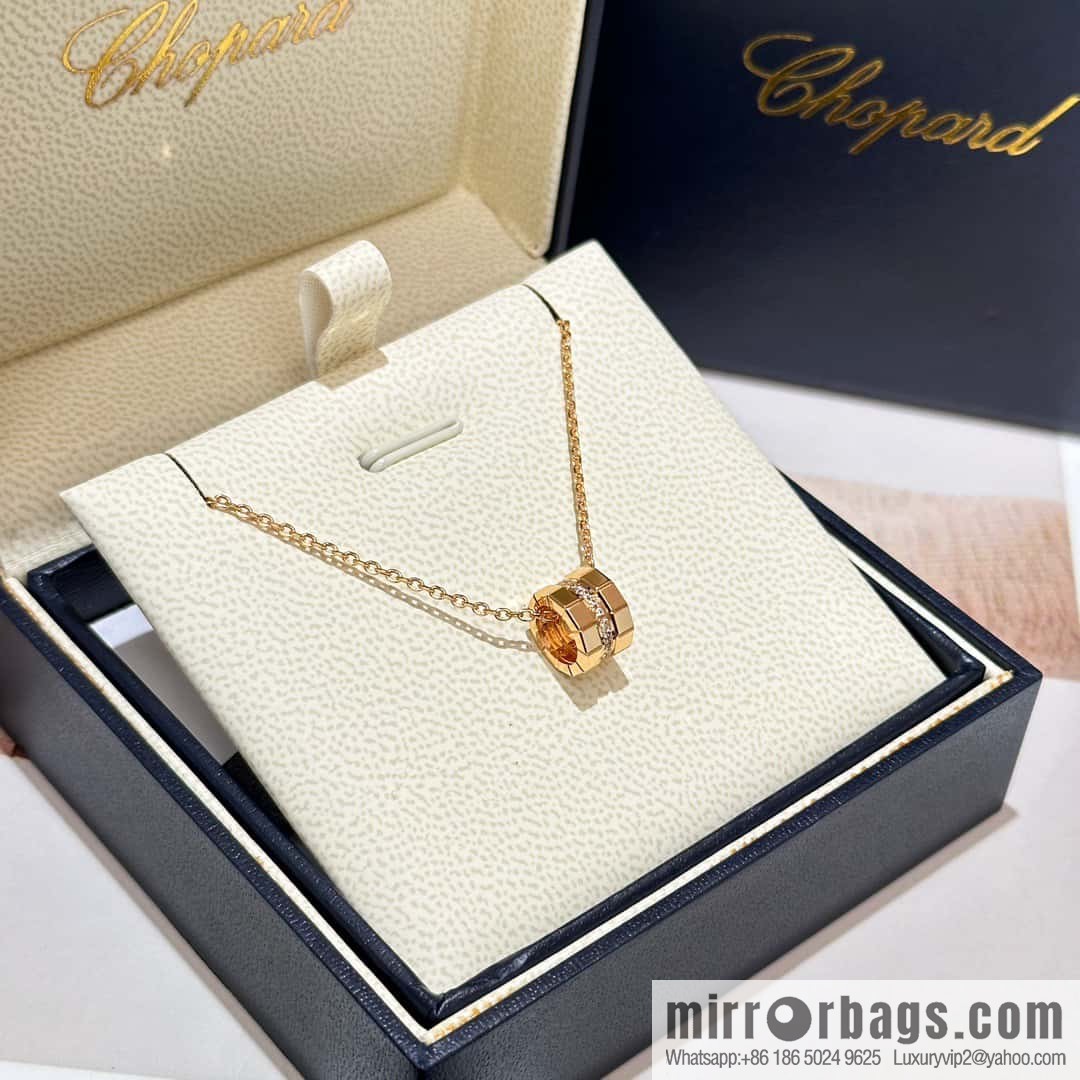 ❗️New ❗️ [Style] Chopard ICE CUBE Necklace with Diamonds