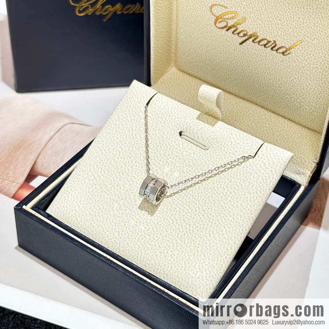 ❗️New ❗️ [Style] Chopard ICE CUBE Necklace with Diamonds