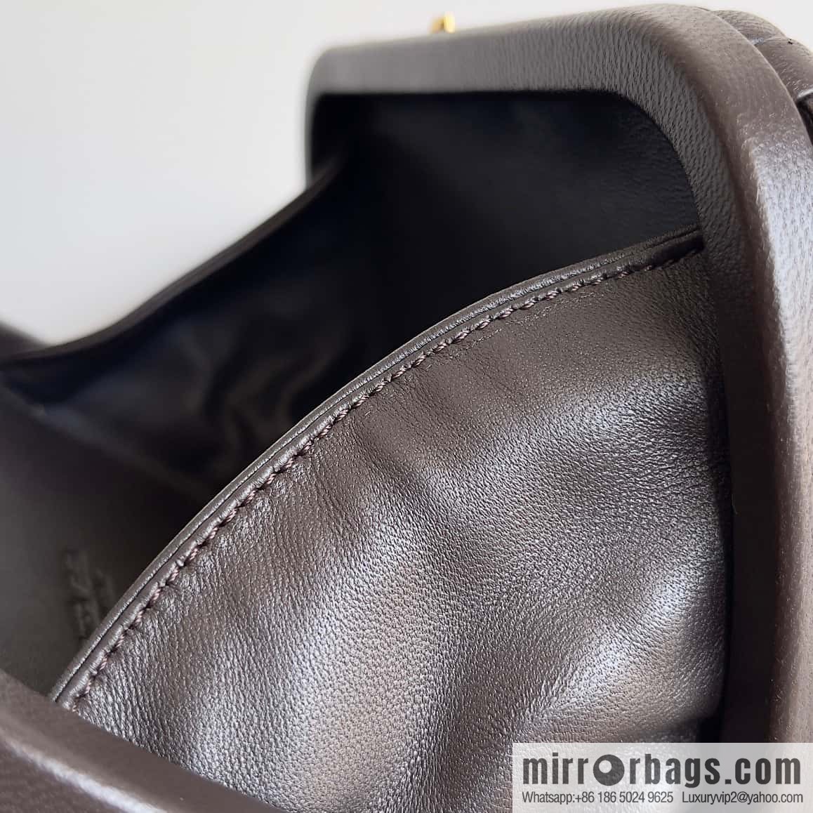 Bottega Veneta BV Knot | minaudiere: 717622 Chocolate