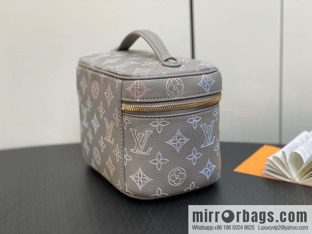 [Original order boutique] M23550 light gray full leather pouch series NICE mini pouch M44495 gray (cut-out)