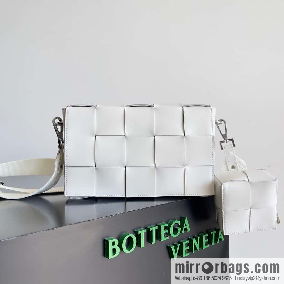 Bv new Unisex same two-in-one His & Hers model number: 741777 white