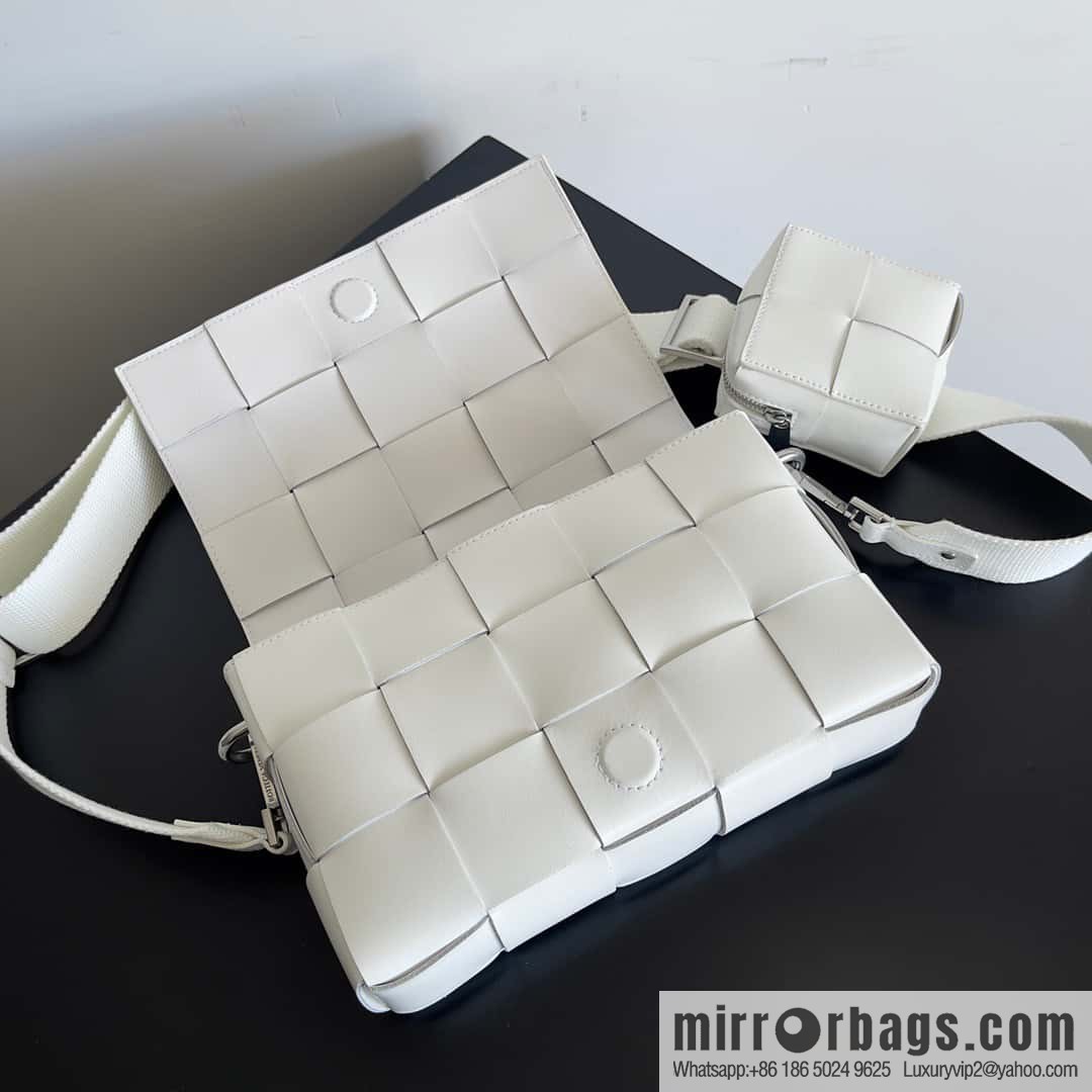 Bv new Unisex same two-in-one His & Hers model number: 741777 white
