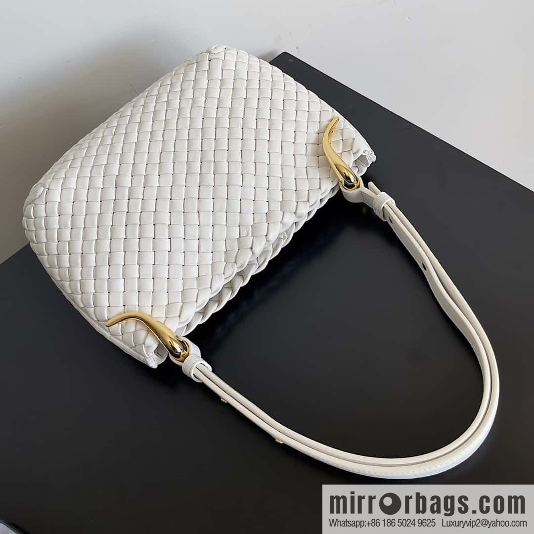 BV early spring new Clicker circular arc bag lamb woven leather, model number: 730968 white