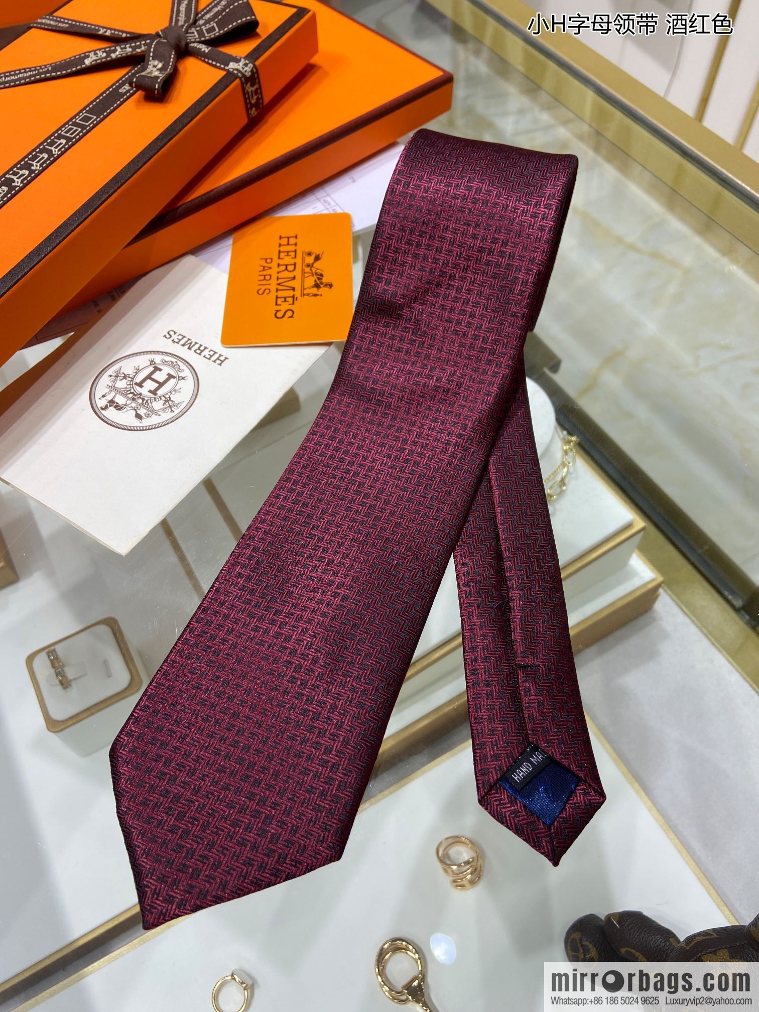 Hermes 100% Top Twill Silk Small H Letter Tie