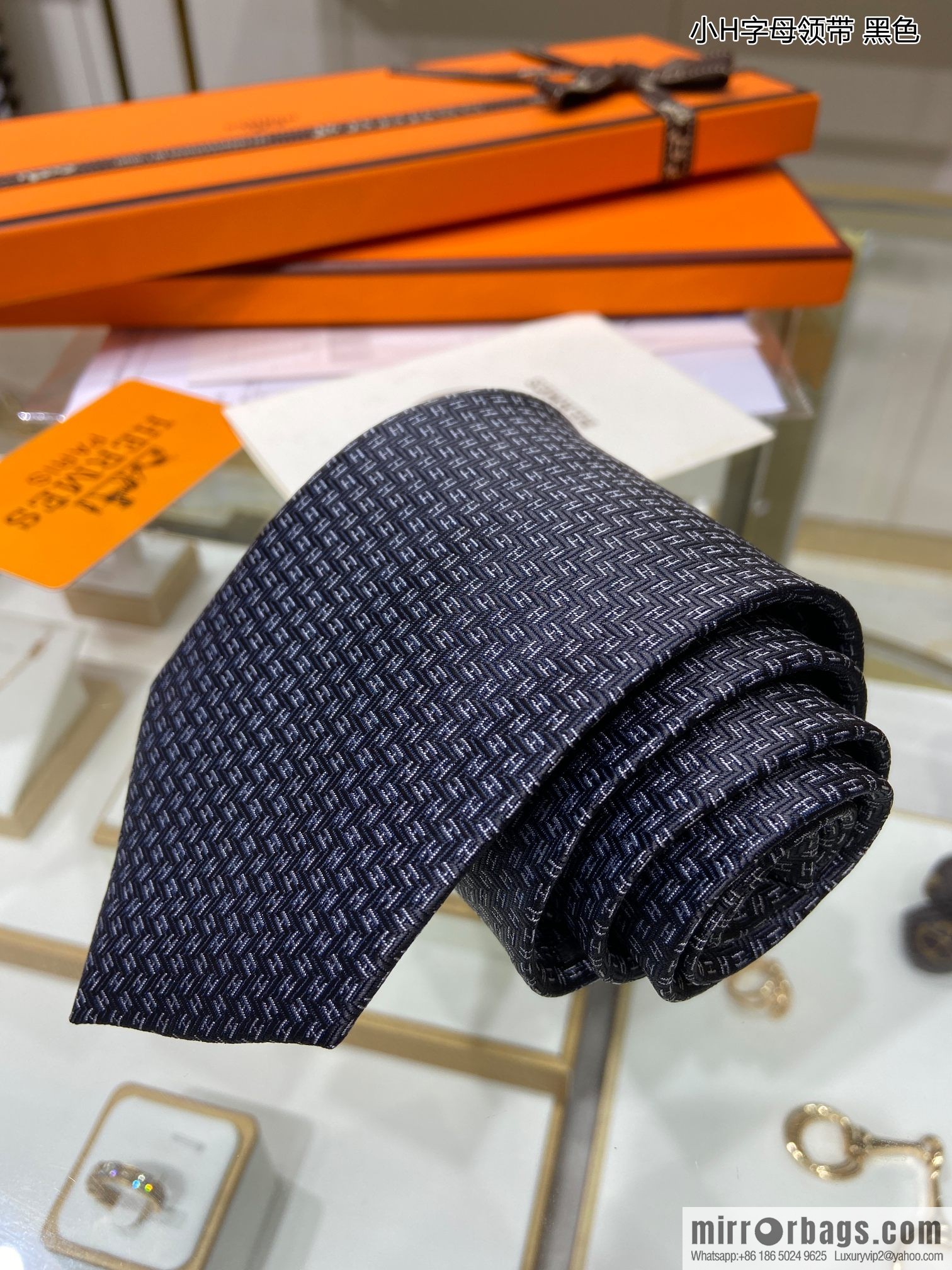 Hermes 100% Top Twill Silk Small H Letter Tie