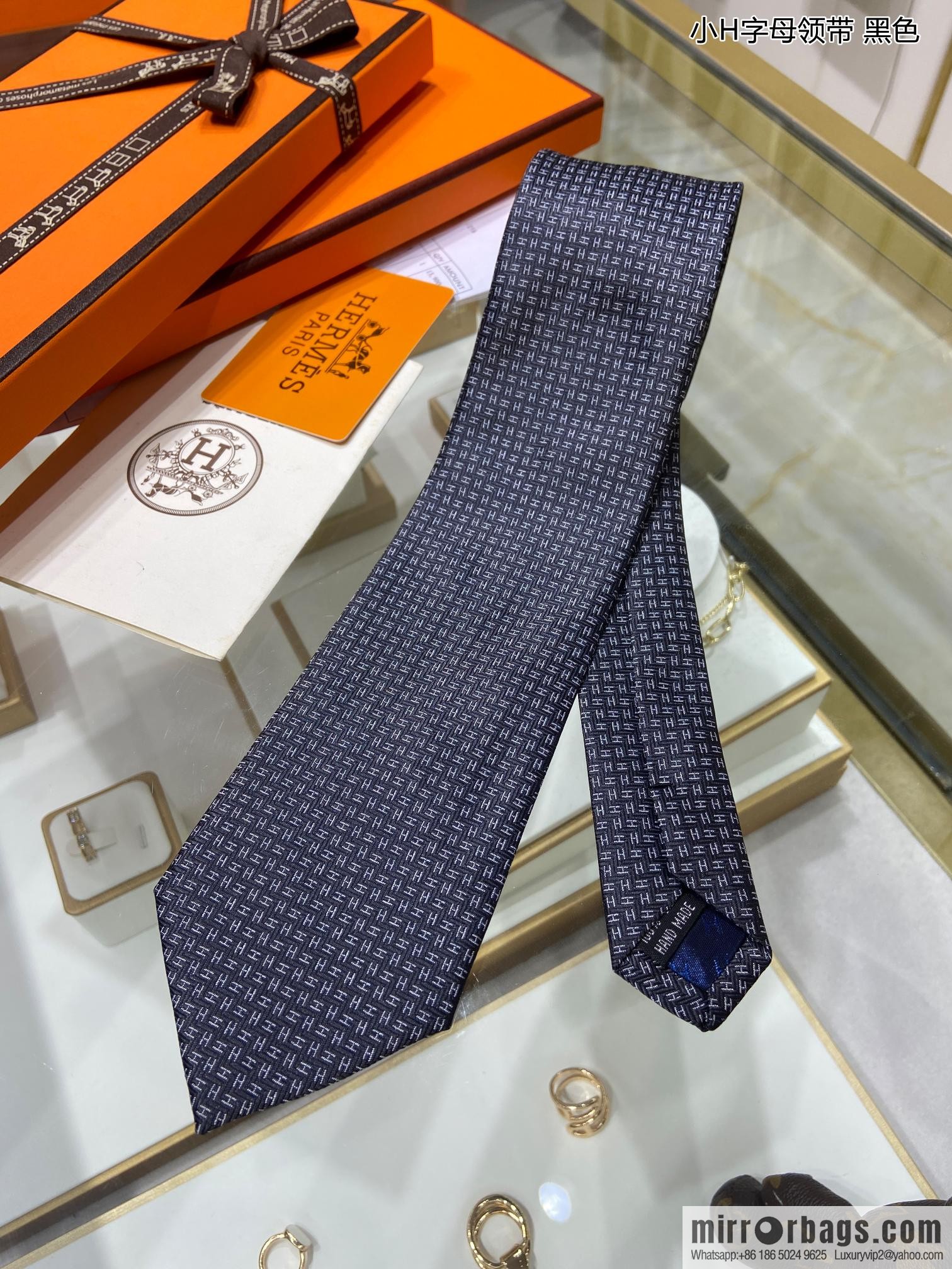 Hermes 100% Top Twill Silk Small H Letter Tie
