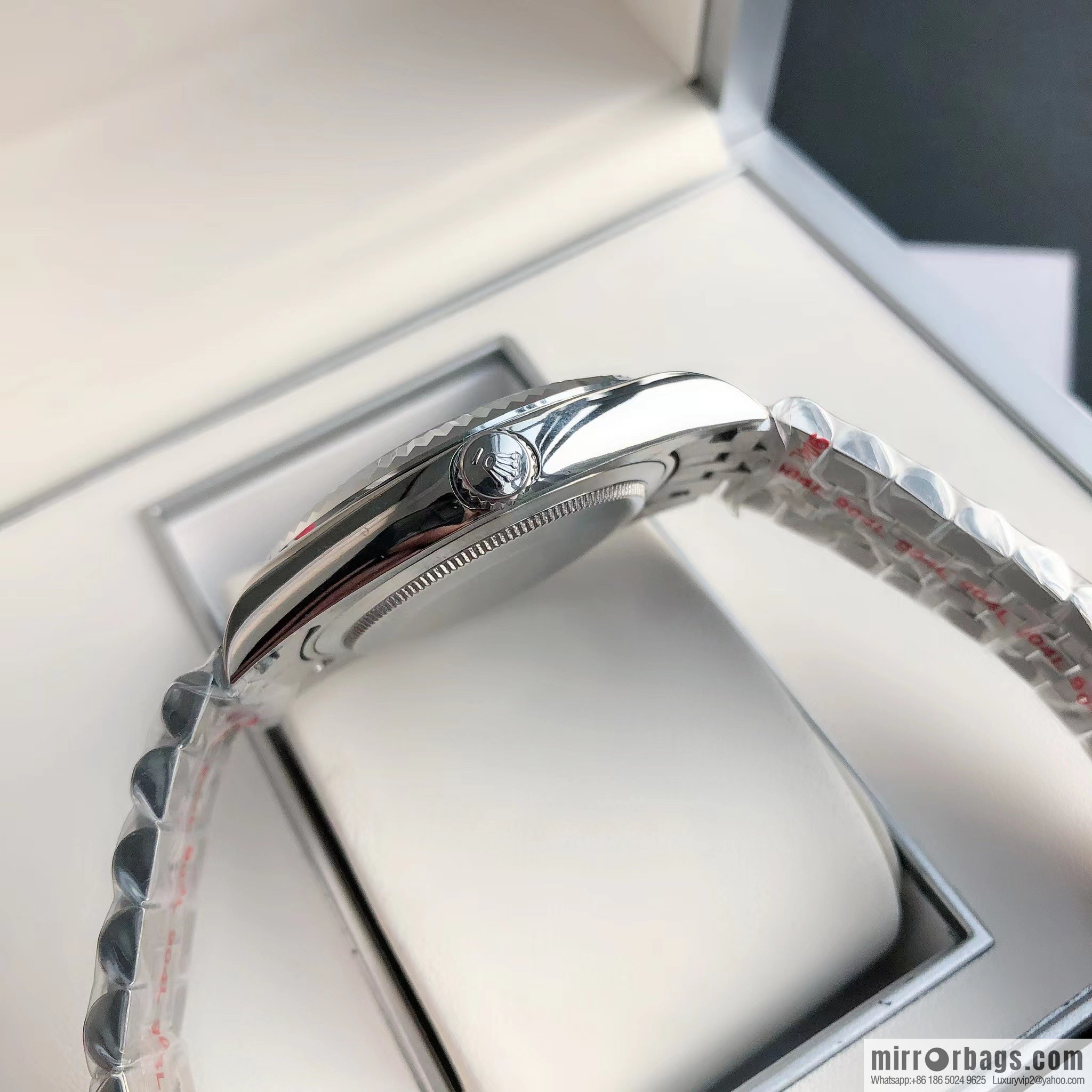 2022 official synchronization latest version - Middle East digital face log watch
