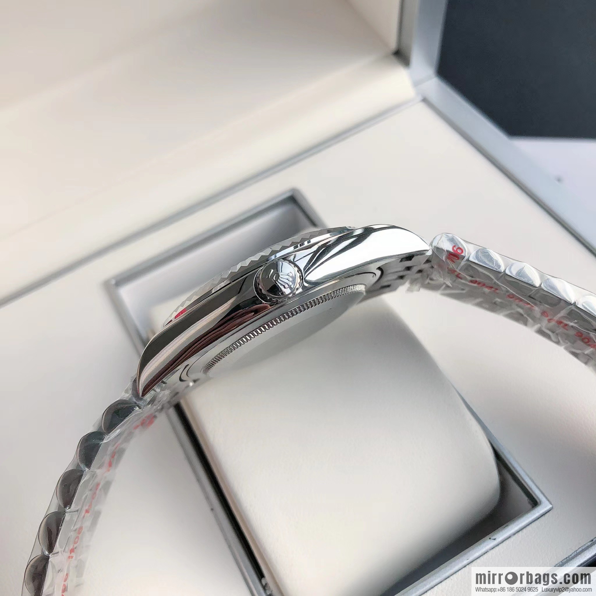 2022 official synchronization latest version - Middle East digital face log watch
