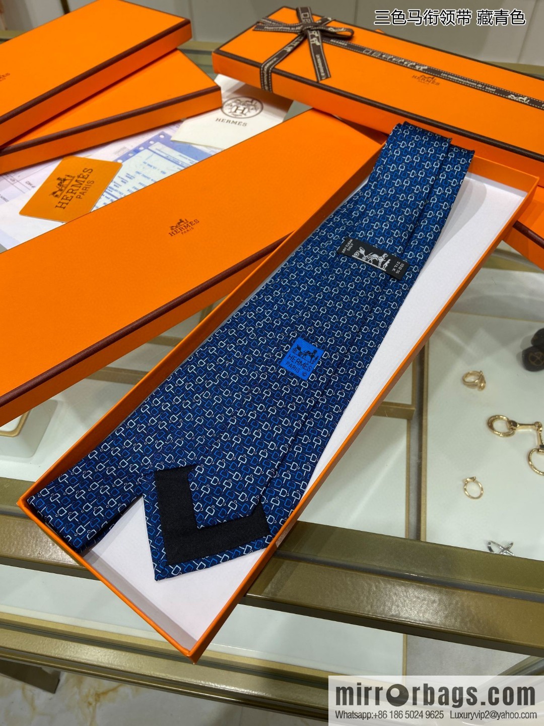 Hermes 100% top twill silk + wool inner three-color horse tie