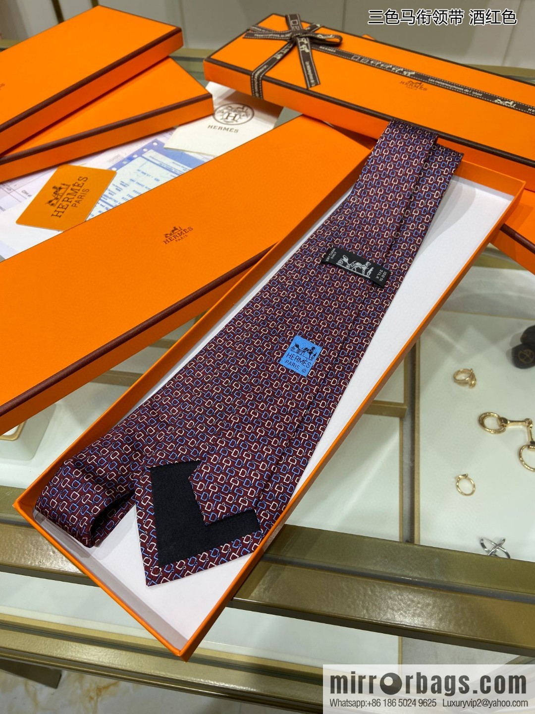 Hermes 100% top twill silk + wool inner three-color horse tie