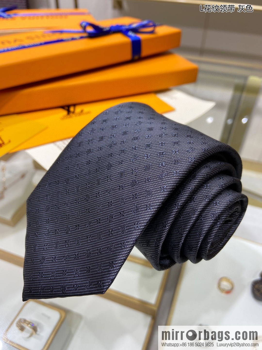 LV Louis Vuitton 100% top jacquard silk L-pattern tie