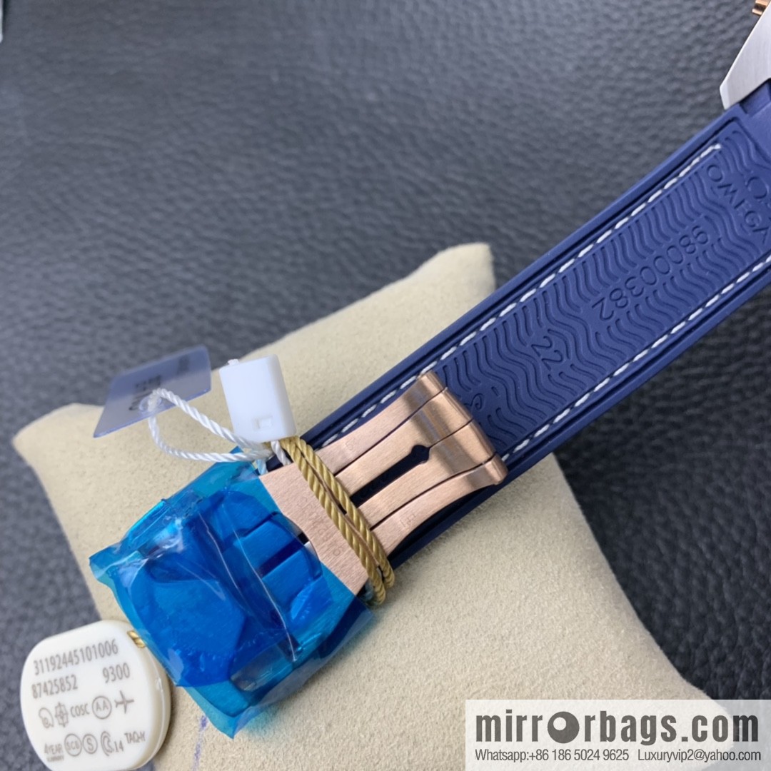 Seahorse series ocean universe 600 meters meter room gold blue surface