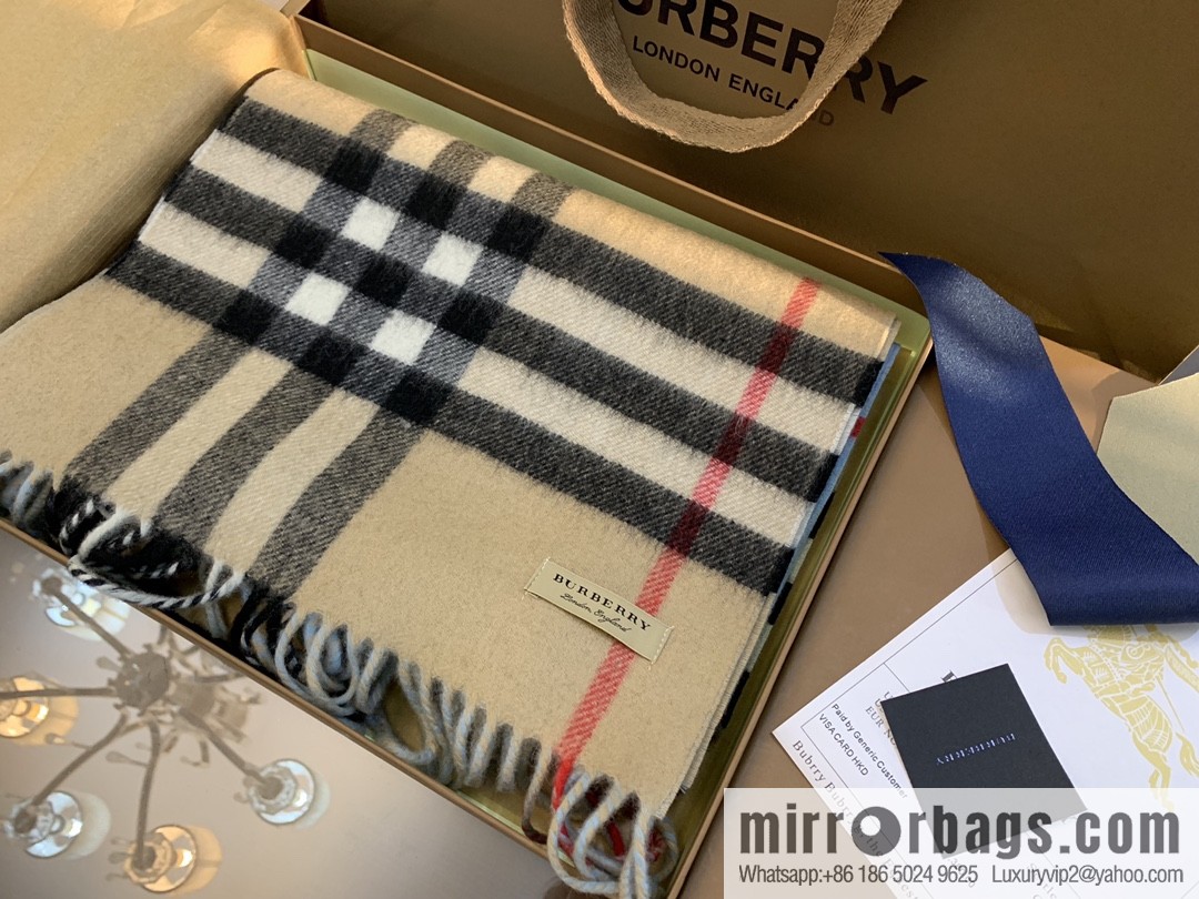 Burberry Burberry Scottish Worsted Cashmere Scarf