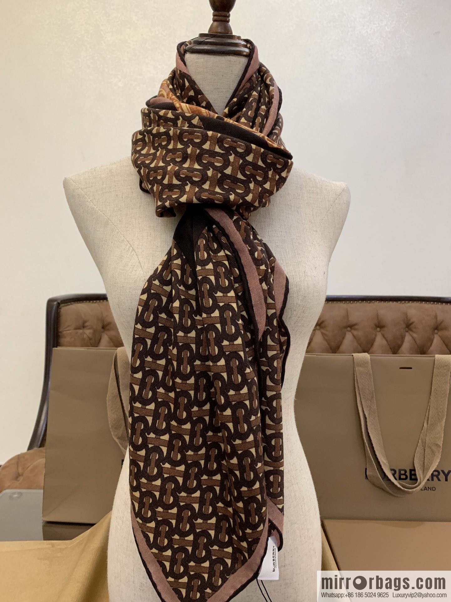 Burberry Burberry Logo Shawl Scarf