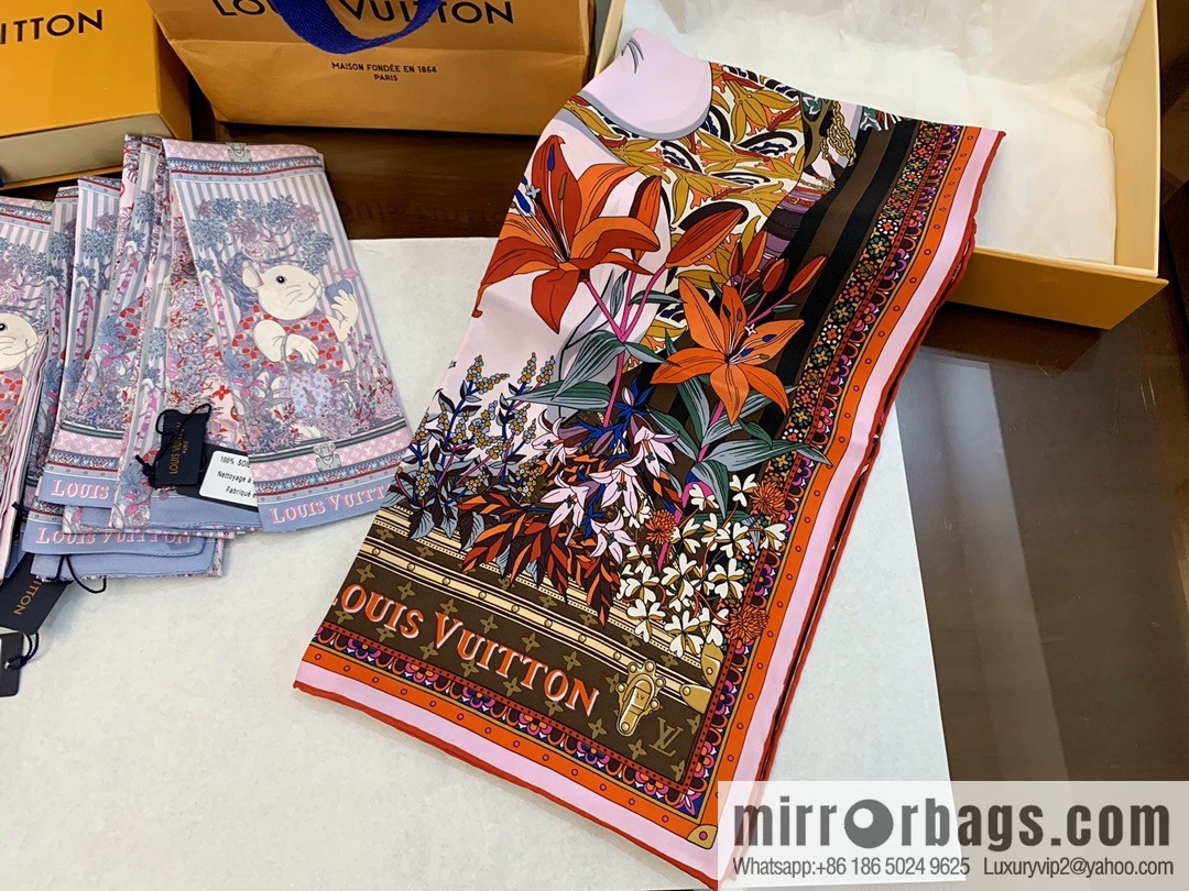 LV Louis Vuitton City Mouse and Country Mouse 100% Silk Scarf M76124
