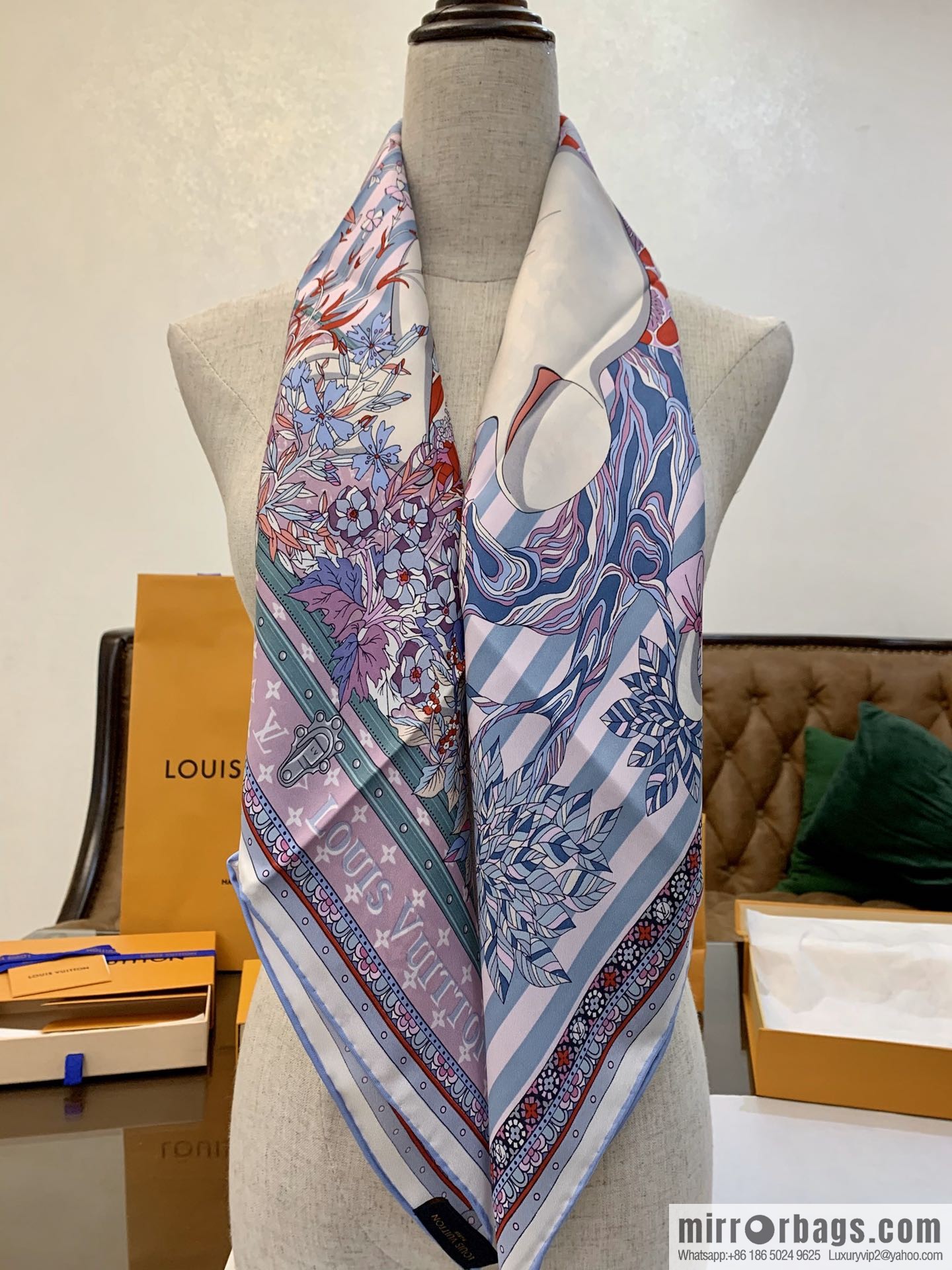 LV Louis Vuitton City Mouse and Country Mouse 100% Silk Scarf M76124