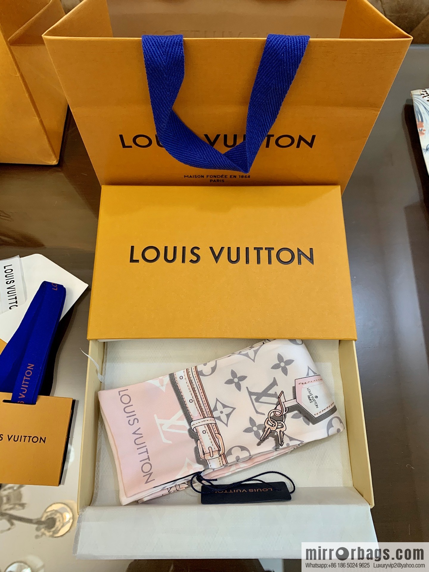LV Louis Vuitton MONOGRAM CONFIDENTIAL Band M70637