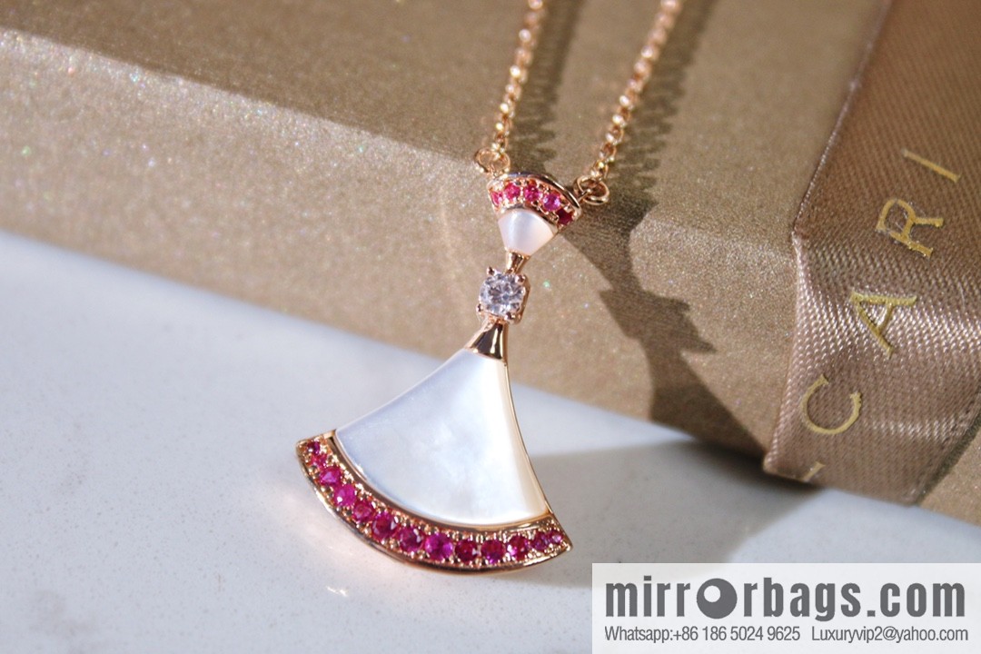BVLGARI Bulgari DIVAS 'DREAM Qixi Festival limited edition white shell pink diamond necklace