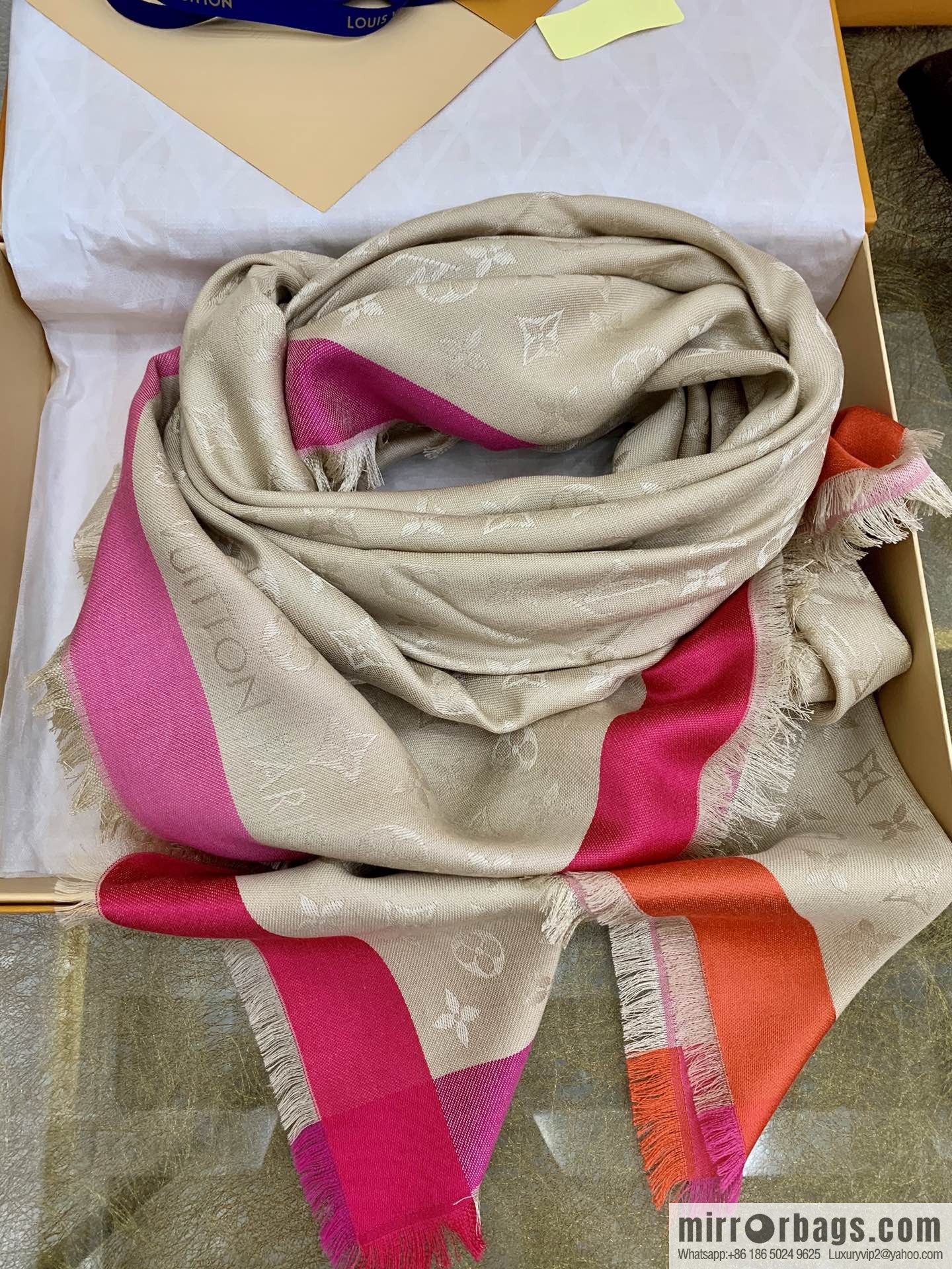 LV Louis Vuitton On The Edge Monogram Wool Mulberry Silk Blended Shawl M76371 M76465 M76372