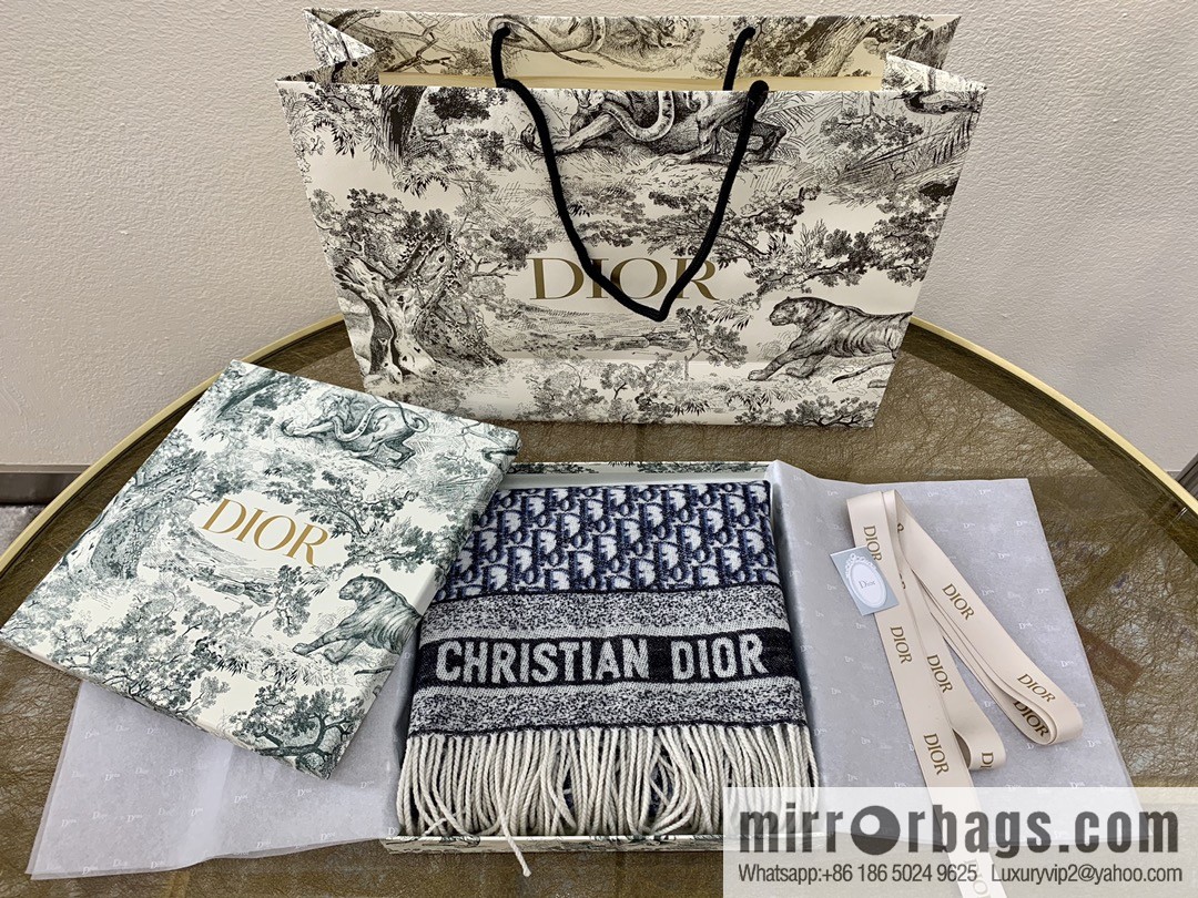 Dior Dior pullover cape shawl 🥰 scarf 01CDO370I001_C540
