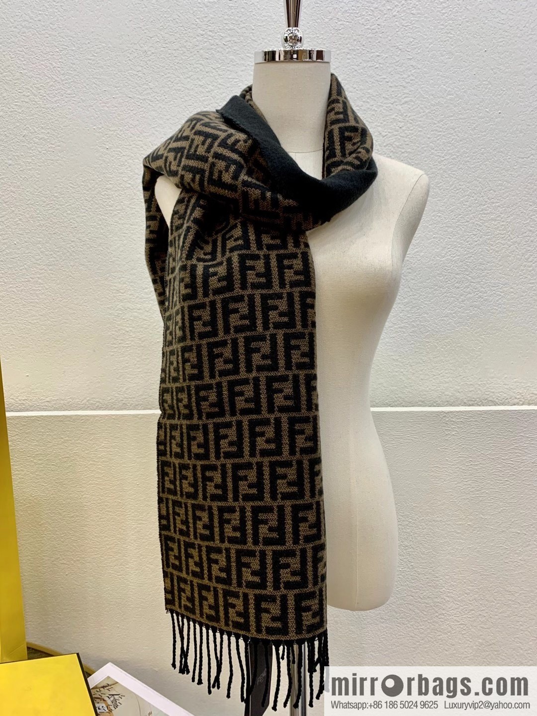 Fendi F letter series cashmere scarf