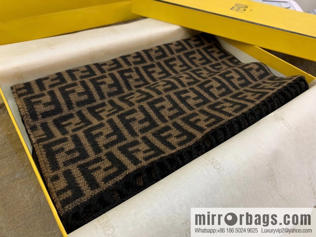Fendi F letter series cashmere scarf
