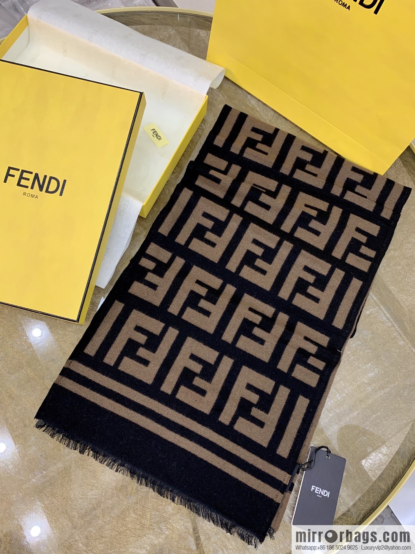 FENDI Fendi 95% wool + 5% silk presbyopia FF alphabet scarf
