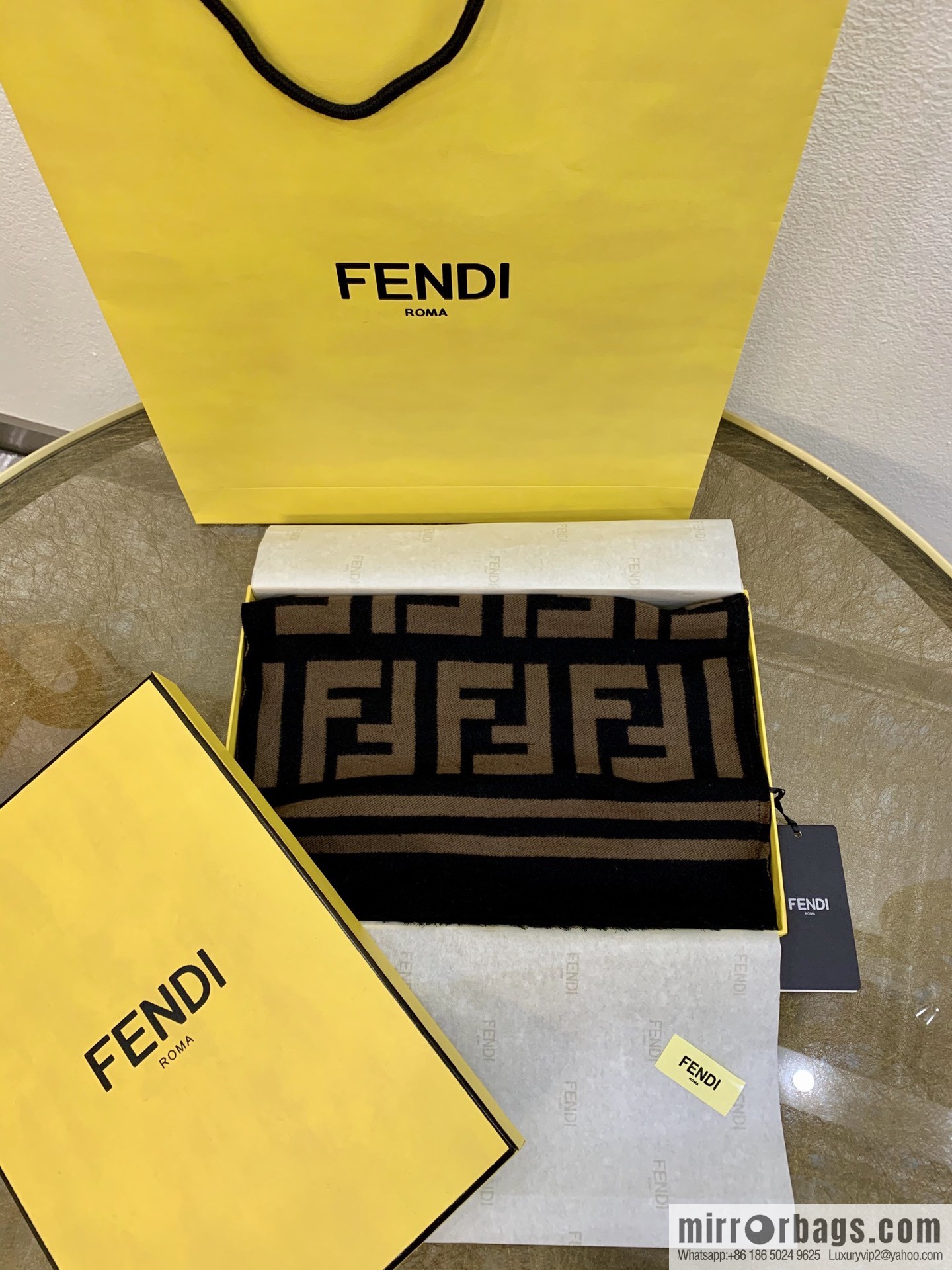 FENDI Fendi 95% wool + 5% silk presbyopia FF alphabet scarf