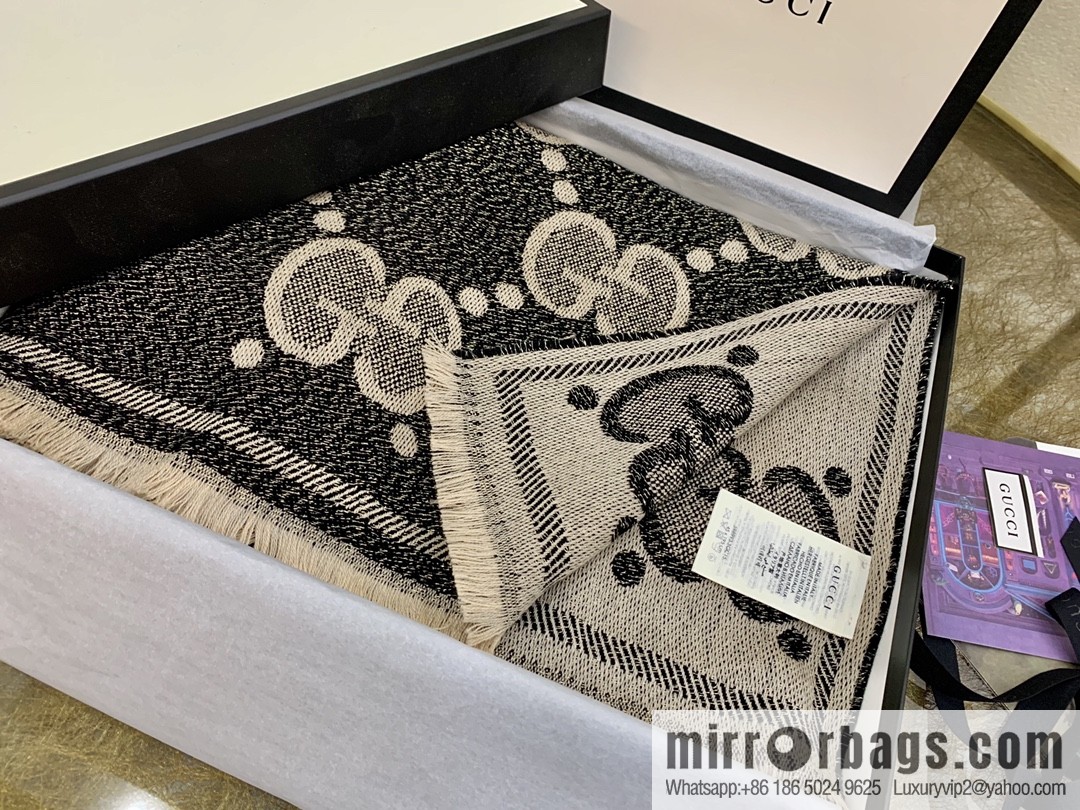 GUCCI Gucci Letter-interwoven jacquard scarf 598993
