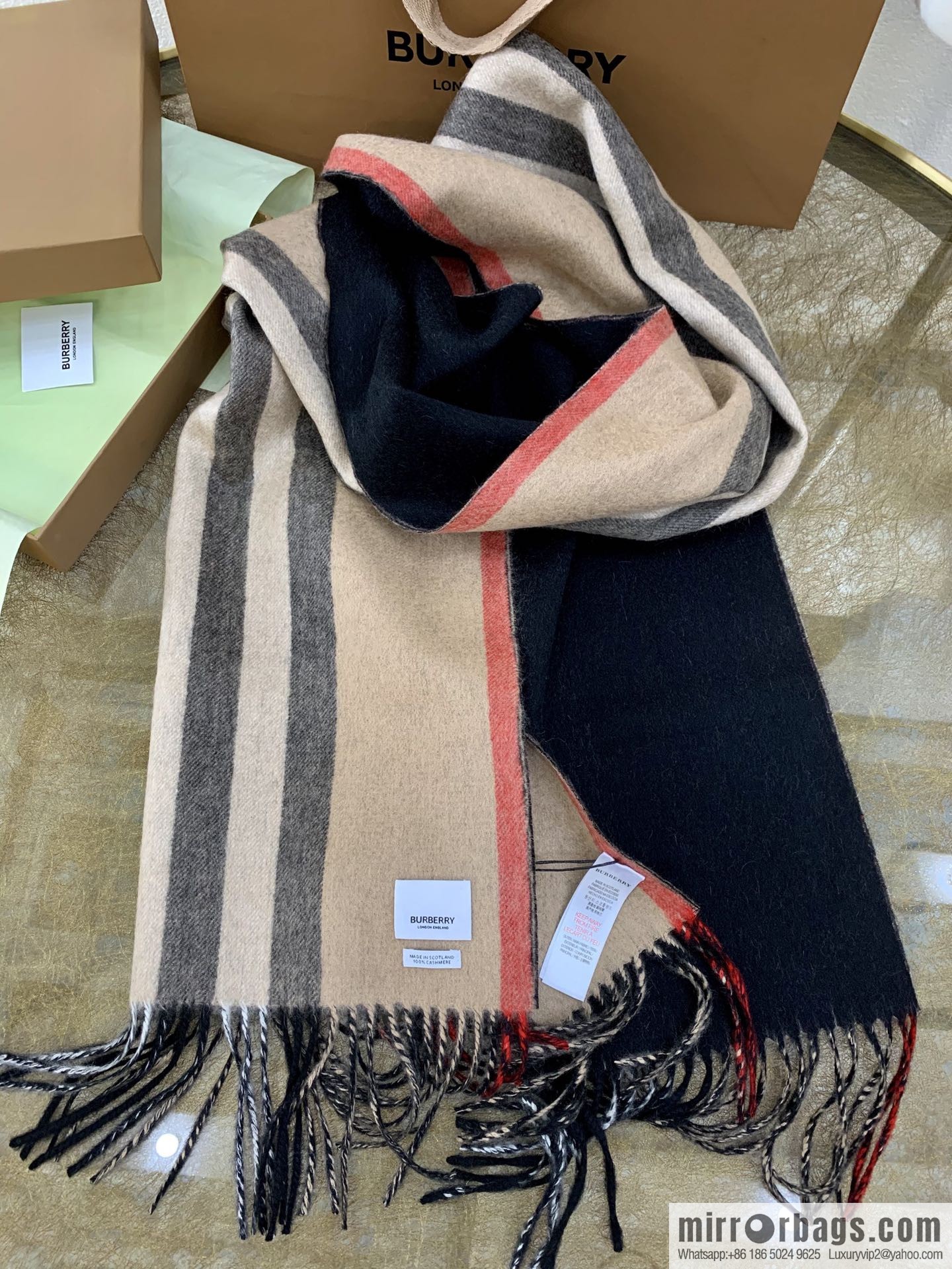 Burberry simple vertical color matching cashmere towel