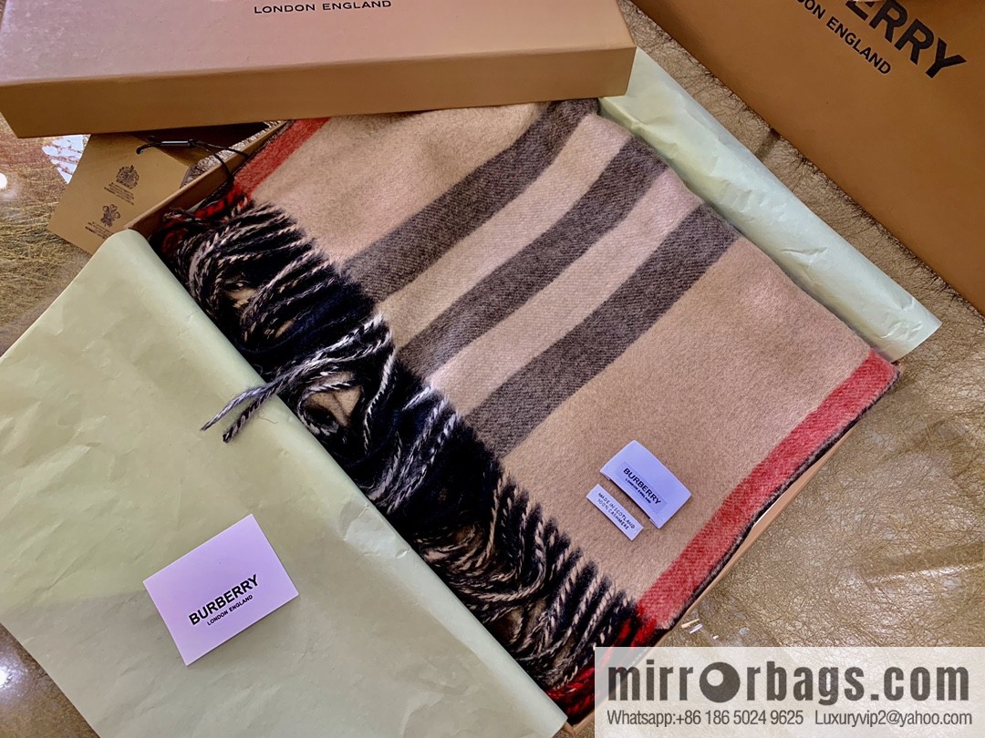 Burberry simple vertical color matching cashmere towel