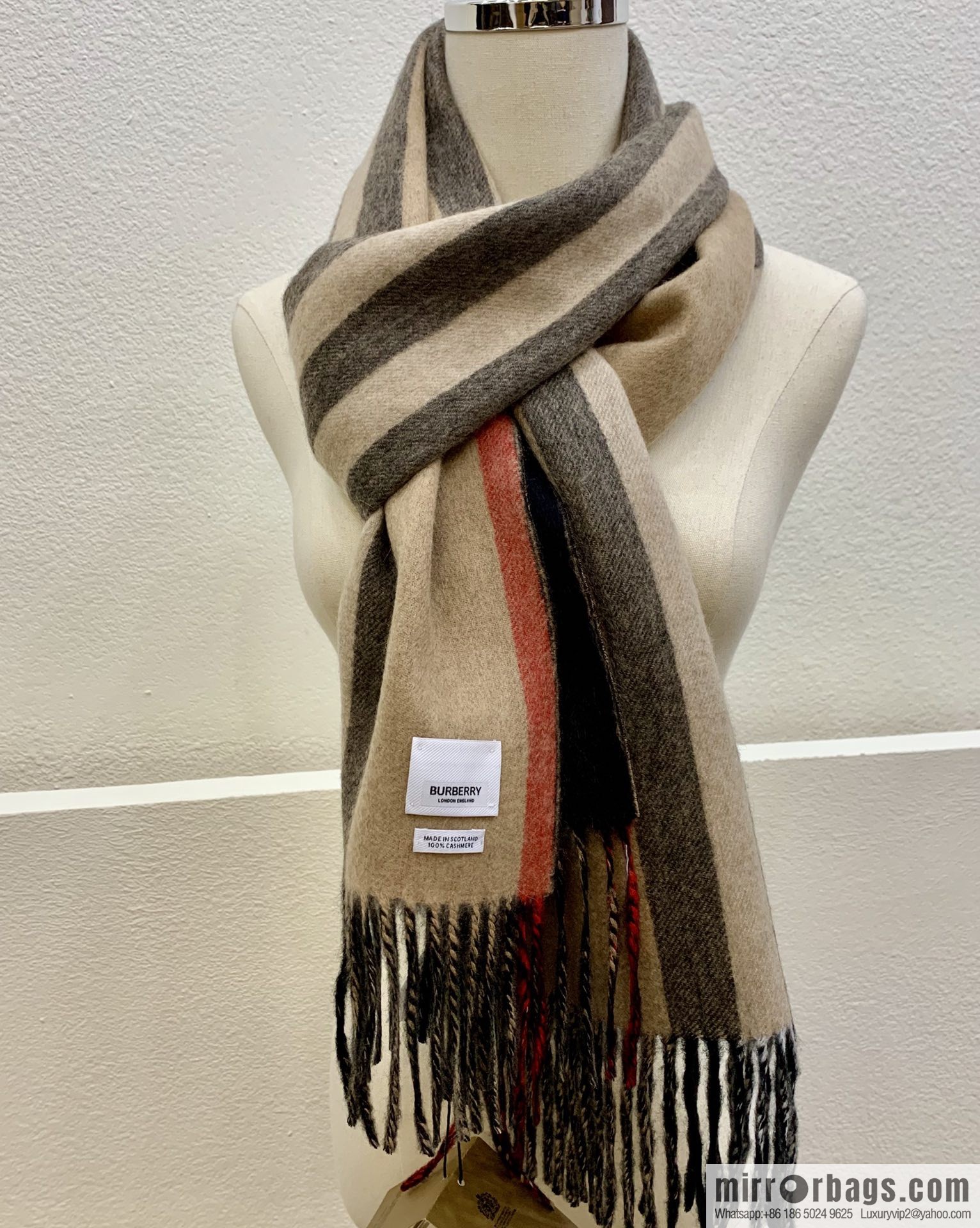 Burberry simple vertical color matching cashmere towel