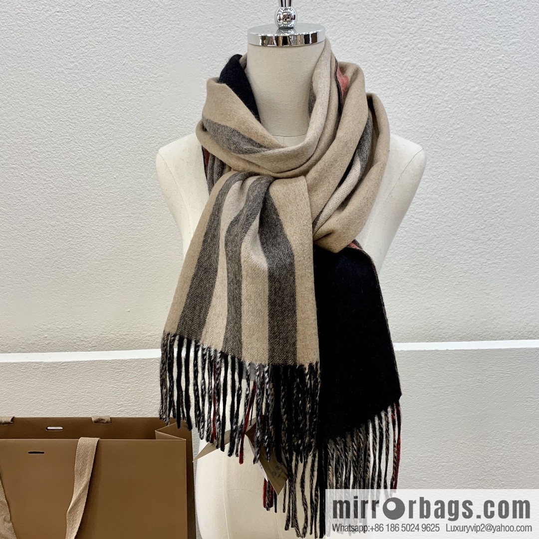 Burberry simple vertical color matching cashmere towel