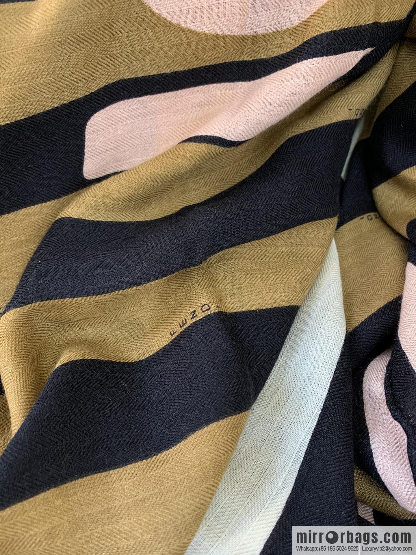 FENDI Fendi top herringbone silk cashmere square scarf