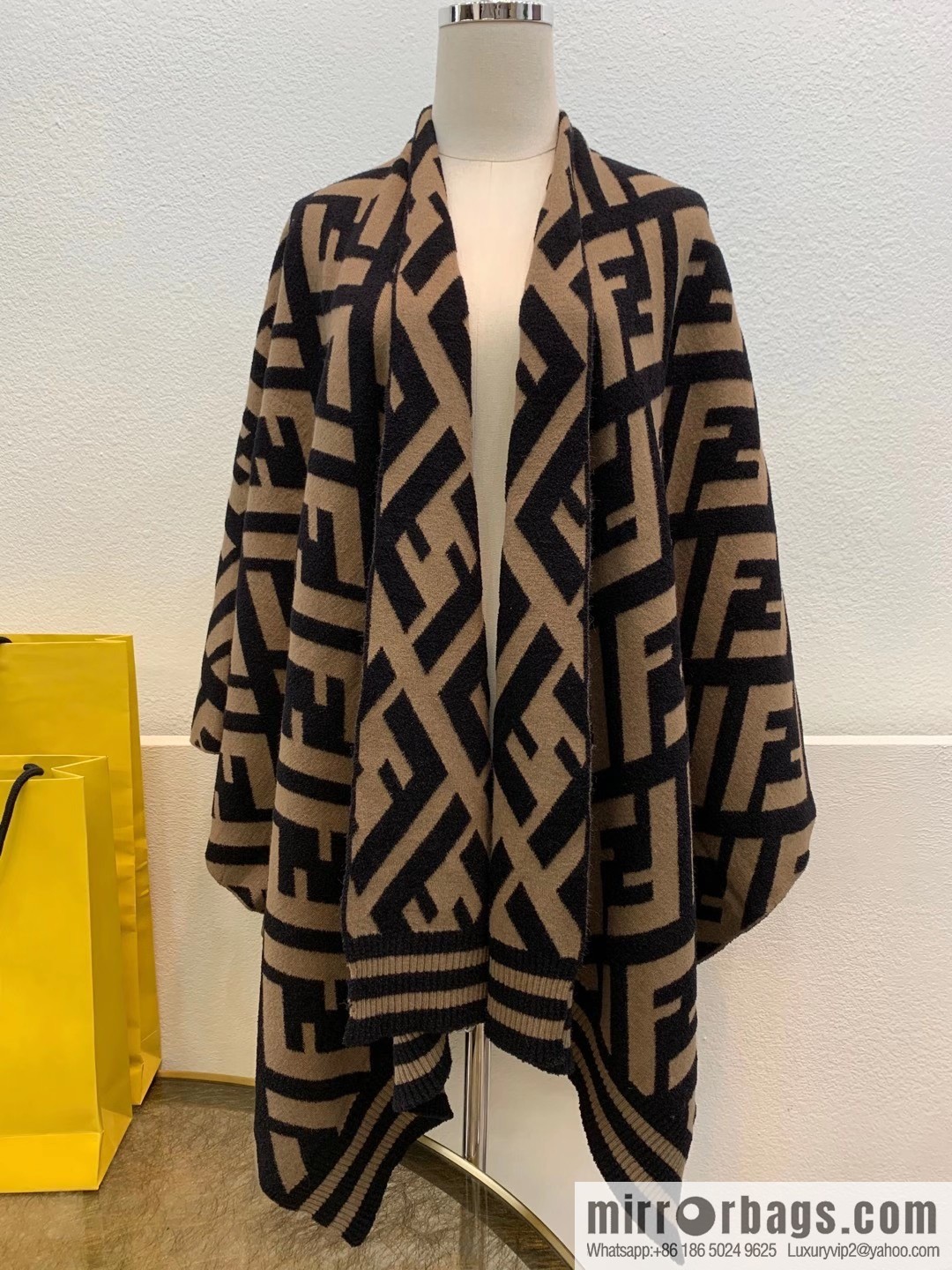 FENDI Fendi FF alphabet wool cape