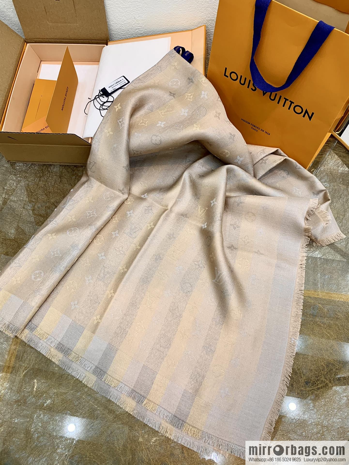 LV Louis Vuitton Silk Blended So Shine Monogram Shawl M76337