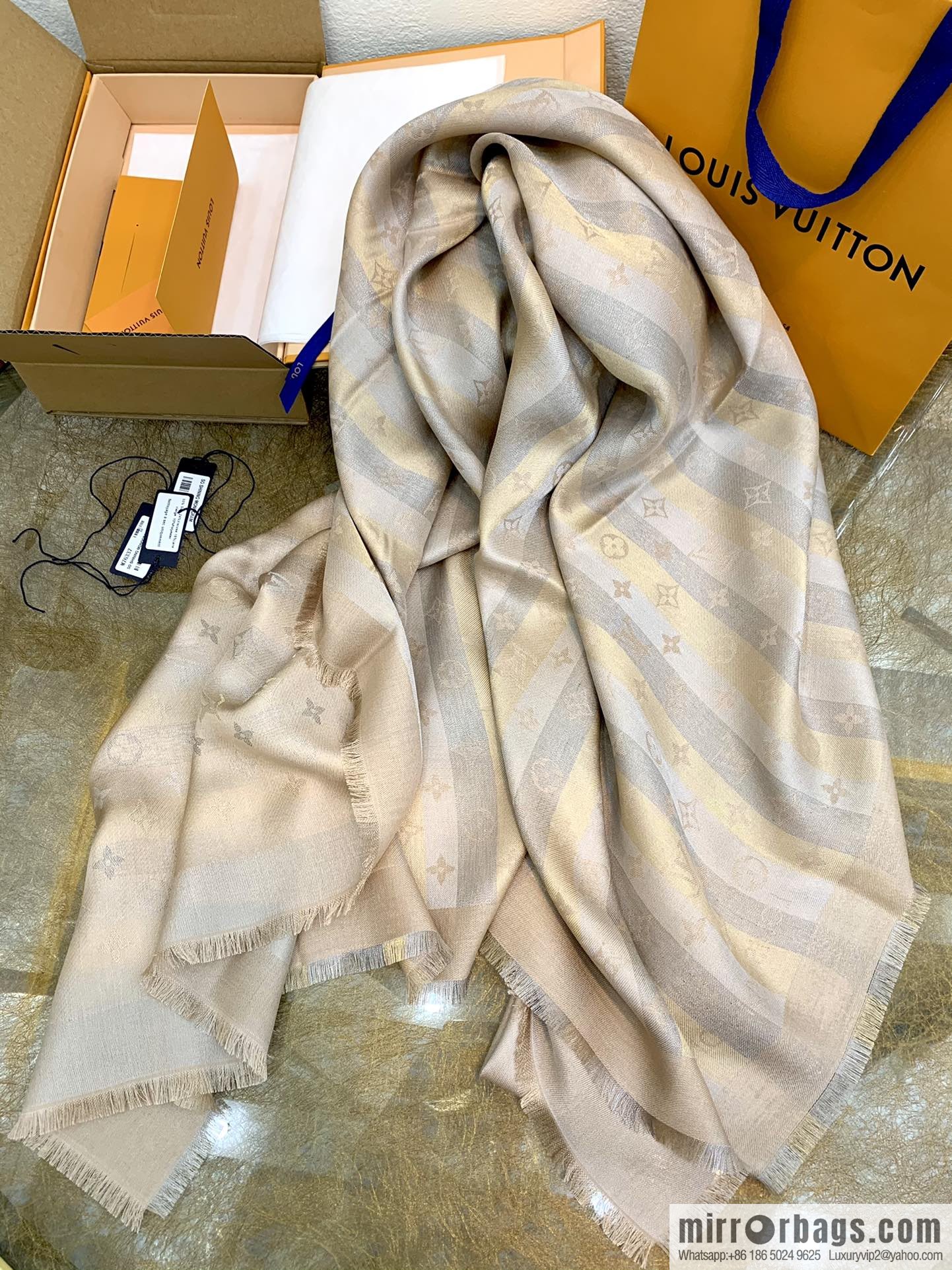 LV Louis Vuitton Silk Blended So Shine Monogram Shawl M76337