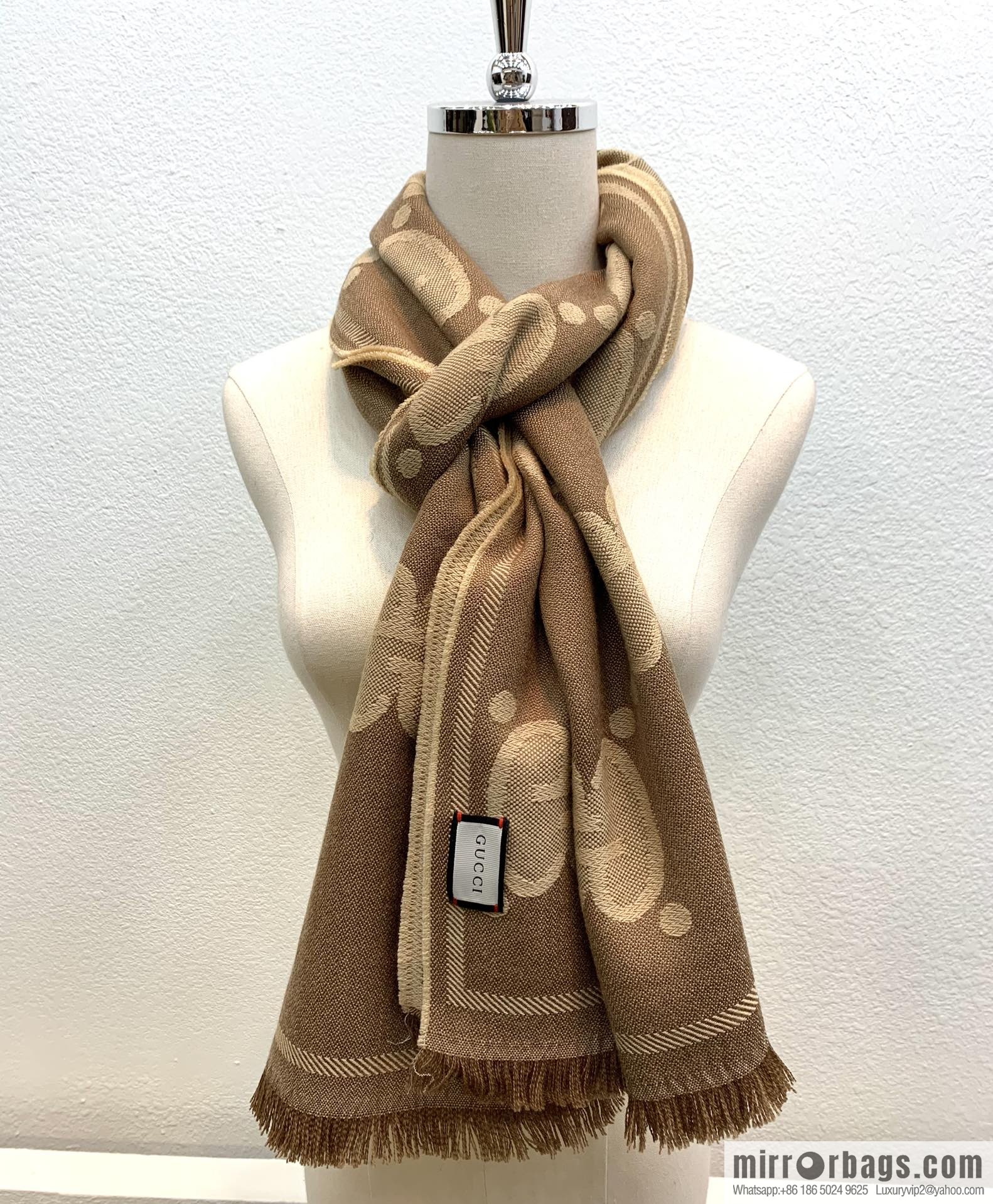 GUCCI Gucci GG pattern 100% wool jacquard scarf 581537