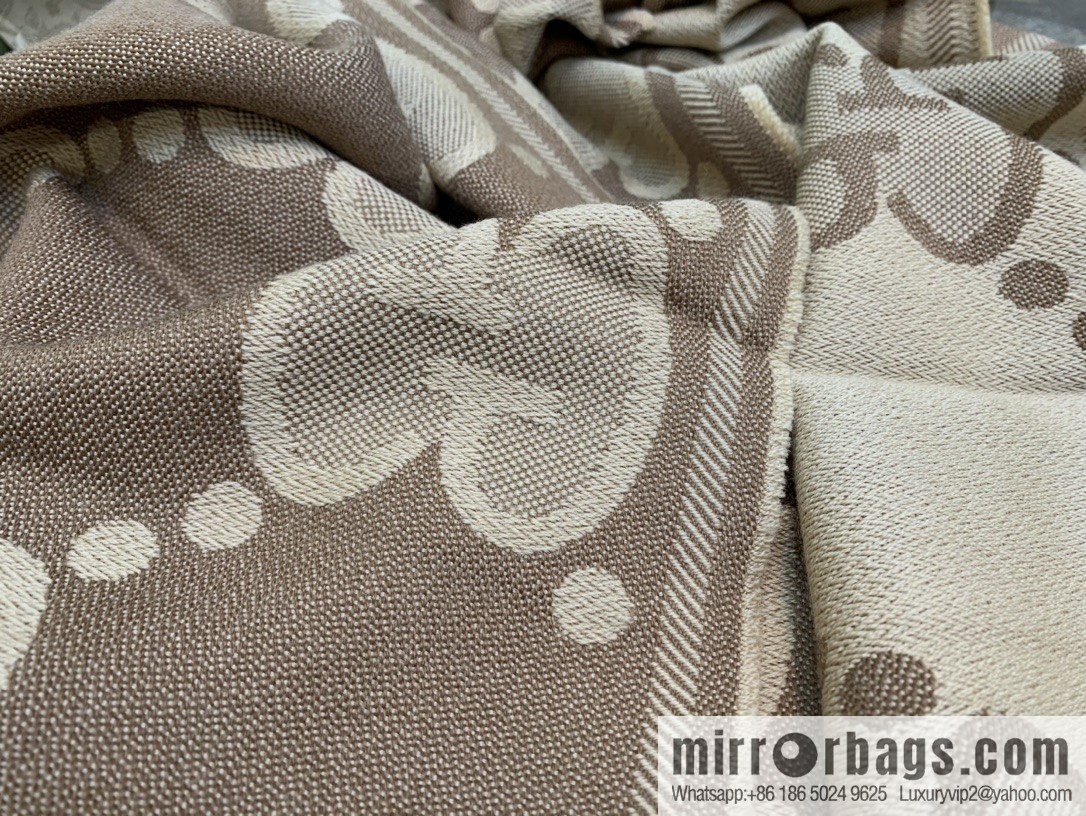 GUCCI Gucci GG pattern 100% wool jacquard scarf 581537