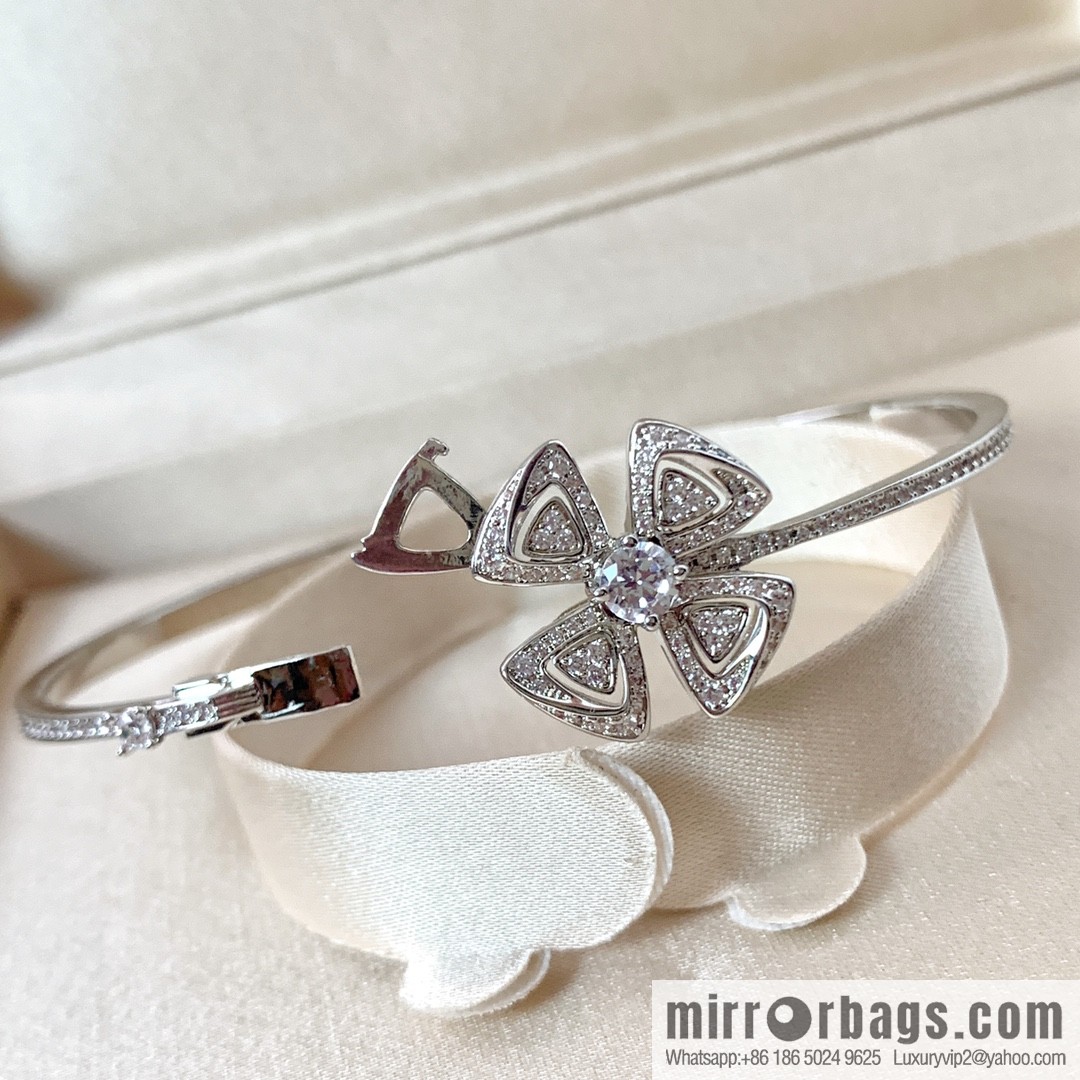 BVLGARI Bulgari series, four-leaf clover bracelet