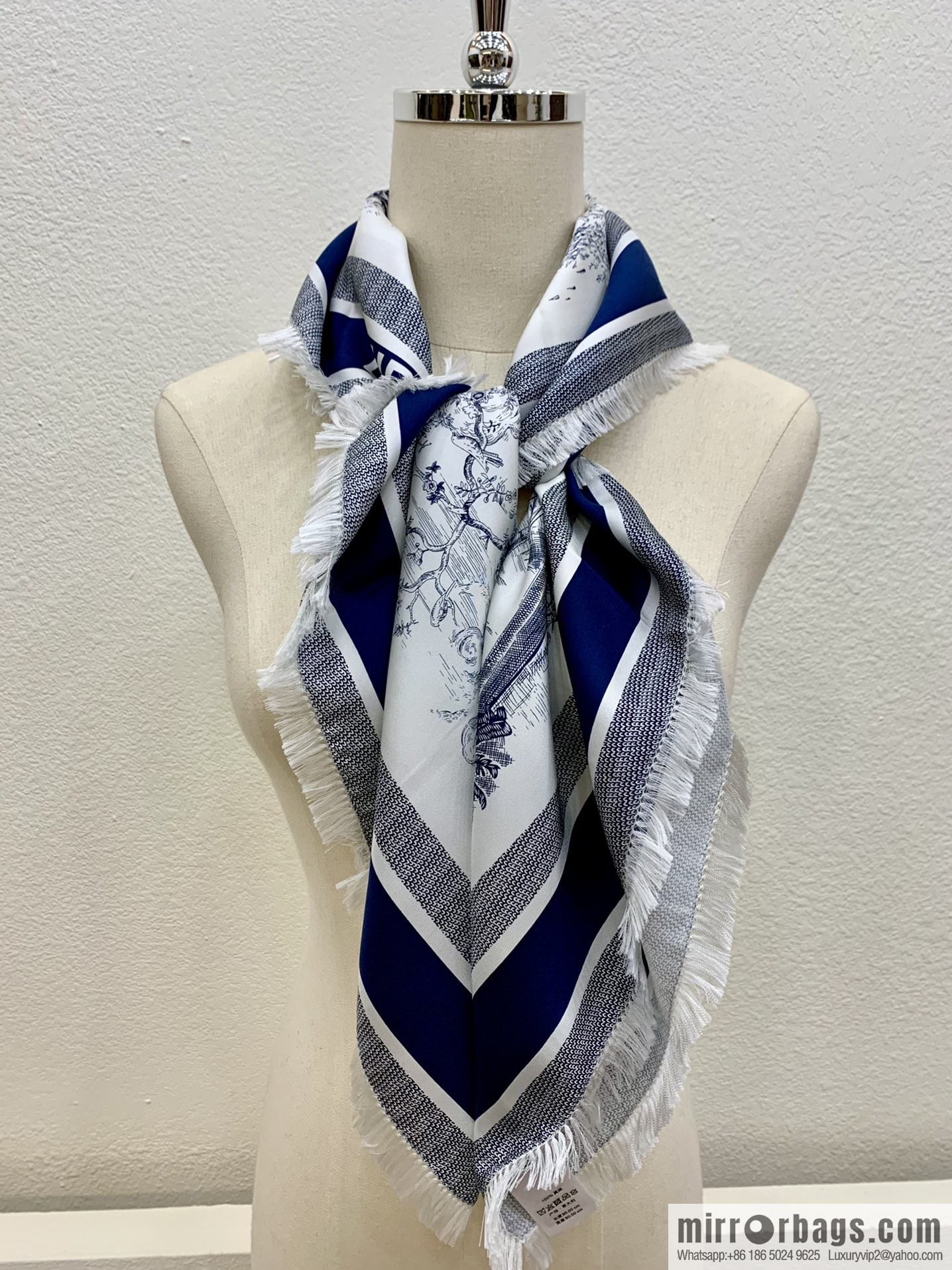 Dior 21 spring new silk square scarf