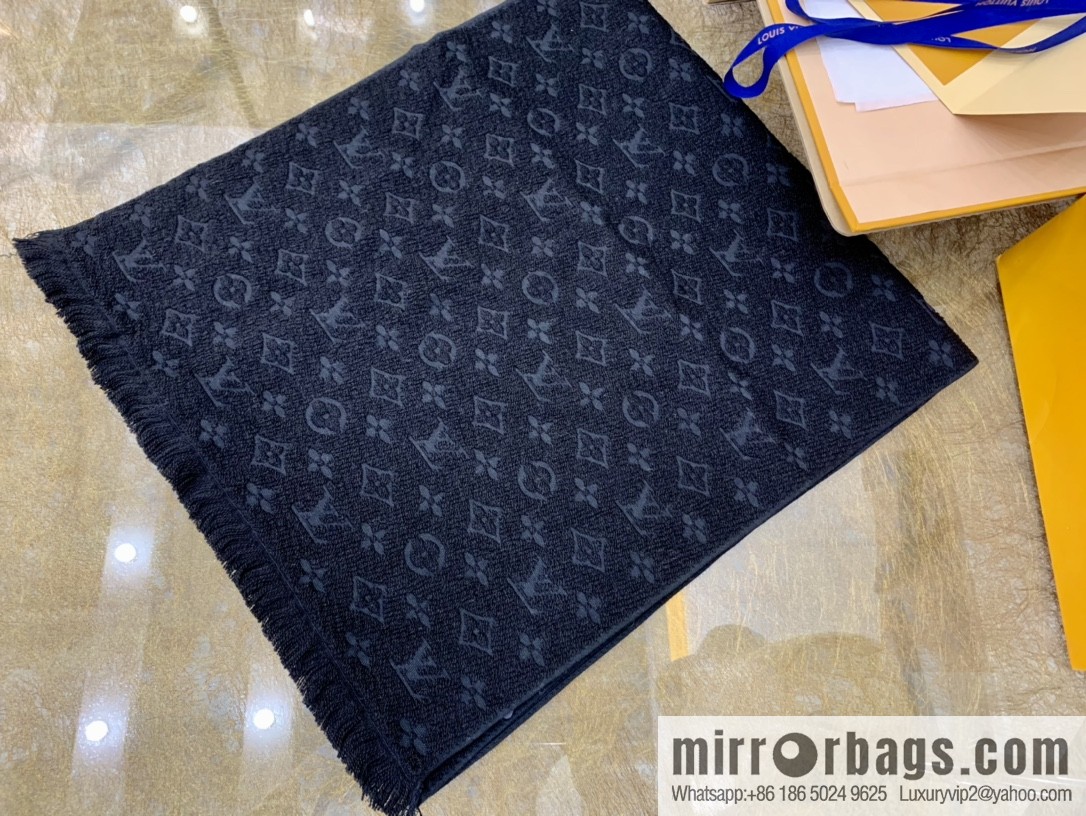 LV Louis Vuitton Men's Wool Scarf M78526