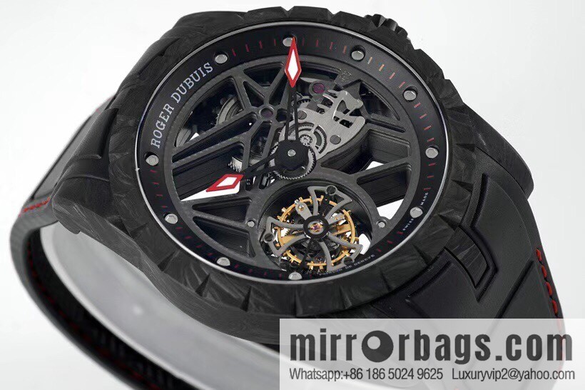 The new Roger Dubuis carbon fiber tourbillon is shocked! EXCALIBUR (King Series) DBEX0577 1. Exclusive custom Roger Dubuis RD.509SQ tourbillon manual core
