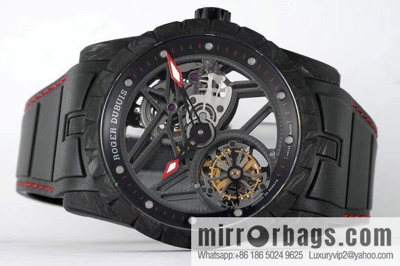 The new Roger Dubuis carbon fiber tourbillon is shocked! EXCALIBUR (King Series) DBEX0577 1. Exclusive custom Roger Dubuis RD.509SQ tourbillon manual core