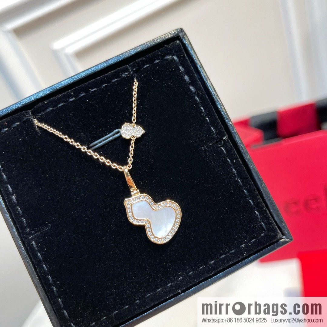 Qeelin, full diamond double gourd necklace